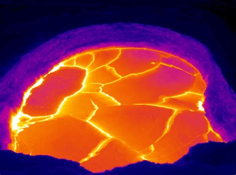 Kilauea webcam: thermal image | volcanoes.usgs.gov/volcanoes… | Flickr