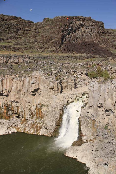 Twin Falls - A Tale of Two Sibling Waterfalls in Idaho