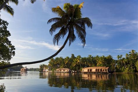 Kerala Tourism Hill stations, Packages, Beaches and History