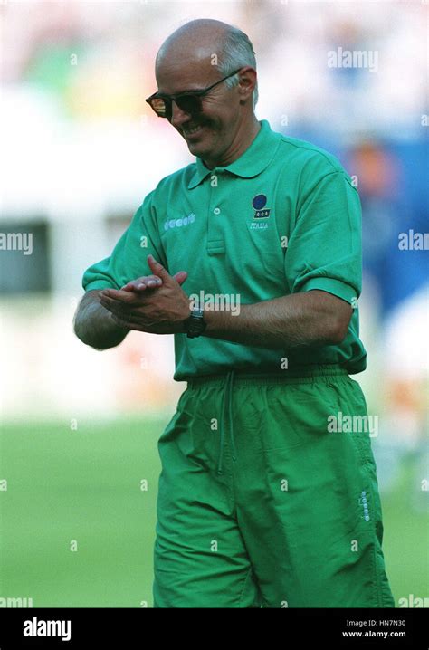 ARRIGO SACCHI ITALIAN MANAGER 01 August 1994 Stock Photo - Alamy