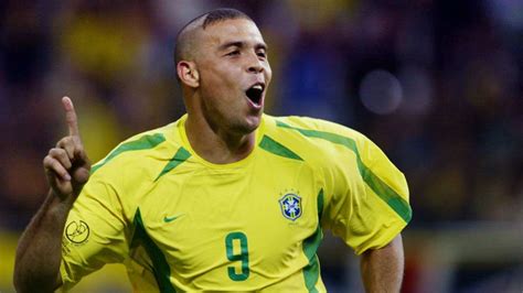 Ronaldo, Batistuta & the all-time best 'Number 9' strikers in football | Goal.com