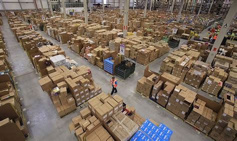 amazon-warehouse-3 – Fubiz Media