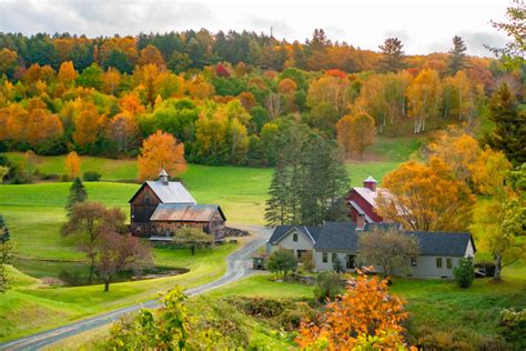 10+ FESTIVE Things to Do in VERMONT During FALL (+Tips)