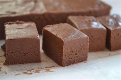 Marshmallow Fudge | Recipe | Fudge recipes, Candy recipes, Candy desserts