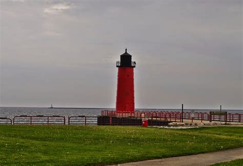 WC-LIGHTHOUSES: MILWAUKEE PIERHEAD LIGHTHOUSE-MILWAUKEE, WISCONSIN