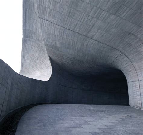 Mass Concrete - design and construction aspects - Structural Guide