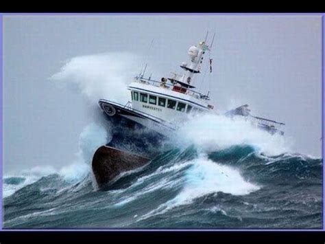 SHIPS STUCK IN STORMS COMPILATIONS | Ship in storm, Huge waves, Rough sea