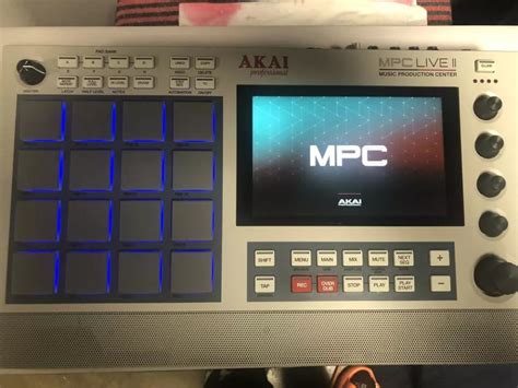 akai mpc live 2 retro edition plus limited z 32 gb pomnilniško kartico