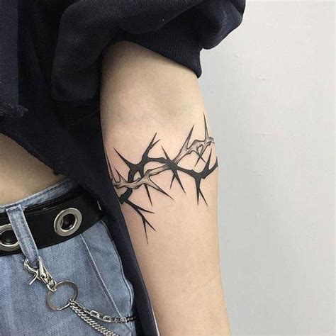 minimalist space tattoo #Minimalisttattoos | Tatuajes elegantes ...