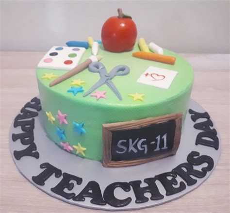 Teachers day cake