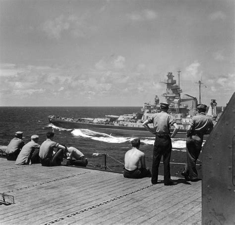 [Photo] Sailors watching USS Alabama, Atlantic Ocean, 1943 | World War II Database