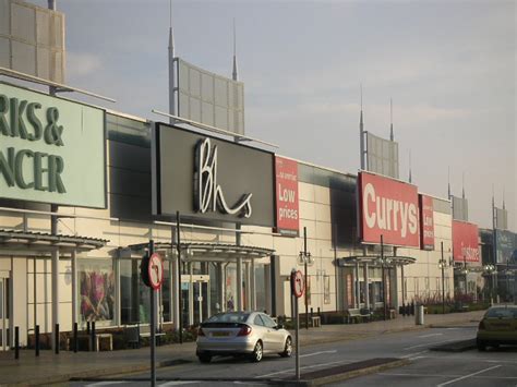 Retail World © Christopher Thomas :: Geograph Britain and Ireland