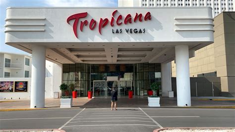 Tropicana Las Vegas Review - Tons of Nostalgia But Far From Perfect!