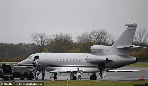 Inside Taylor Swift's $40 million private jet that she just sold - but still keeps the even ...