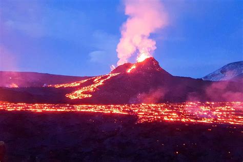 Reykjavik: Guided Active Volcano Hike in Reykjanes Peninsula in ...