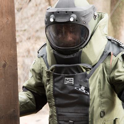 EOD Suit - EOD® 10 Bomb Suit & Helmet Ensemble - Med-Eng