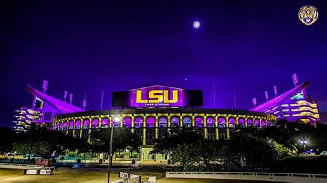 LSU's Tiger Stadium Has Best Atmosphere in College Football