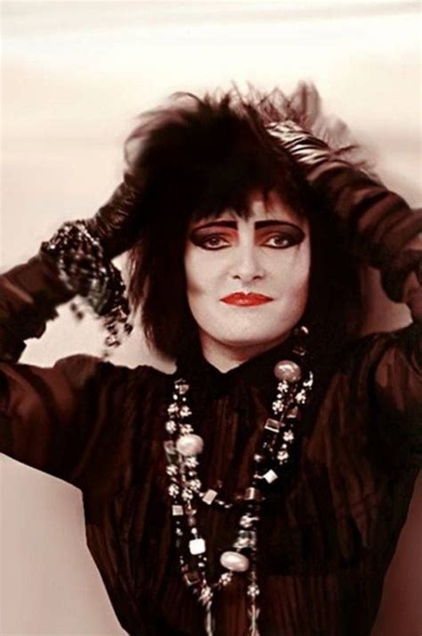 Siouxsie Sioux Makeup Guide | Makeupview.co