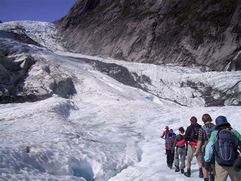 Munsiyari Hills: Challenging Treks and Fascinating Peaks in India