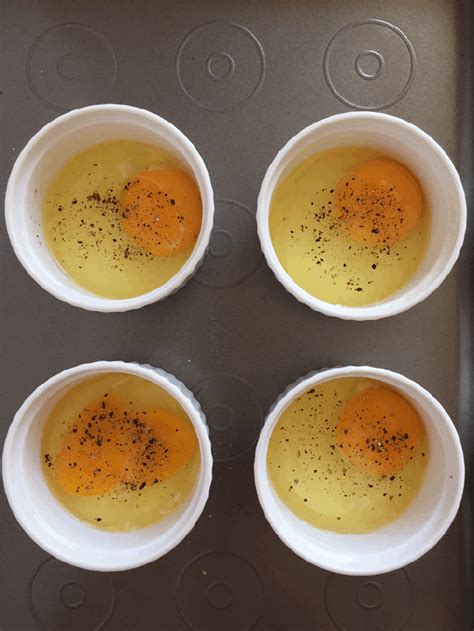 Ramekin Eggs: How to Perfectly Bake Eggs - Economical Chef | Ramekin recipe, Baked eggs, Oven ...