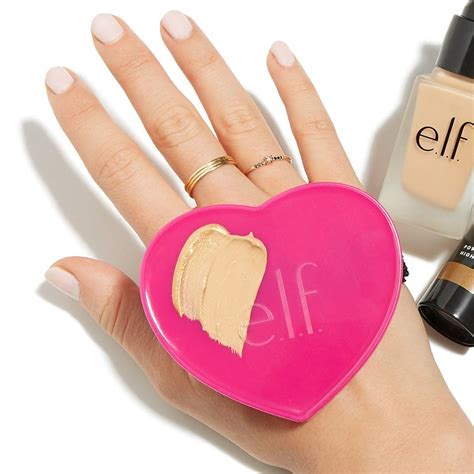 E.L.F. Heart-Shaped Makeup Mixing Palm Palette | POPSUGAR Beauty UK