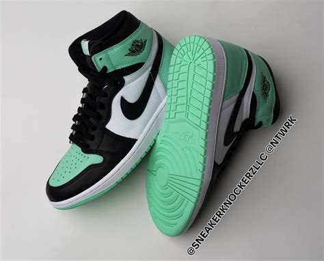 Air Jordan 1 High OG Green Glow DZ5485-130