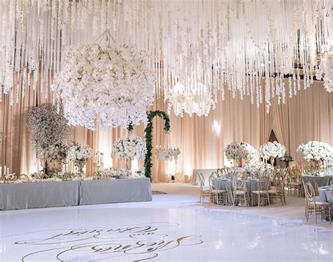 The Newest Luxury Wedding Trends 2019 | Luxury wedding decor, Luxury ...