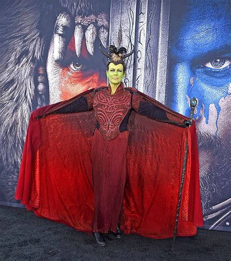 Warcraft: Jamie Lee Curtis cosplayed at film's premiere