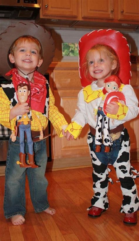 LOVE these Toy Story costumes! Woody and Jessie! | Sibling halloween costumes, Twin halloween ...