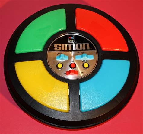 Vintage 1978 Milton Bradley SIMON Says game | Childhood memories ...