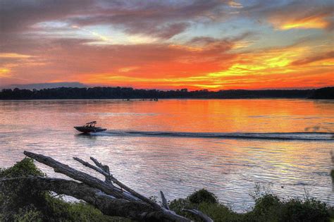 Mississippi River Sunset Photograph by Joe Machuta - Fine Art America