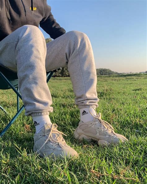 Yeezy 500 outfits | Mens casual outfits summer, Streetwear men outfits, Grunge shoes