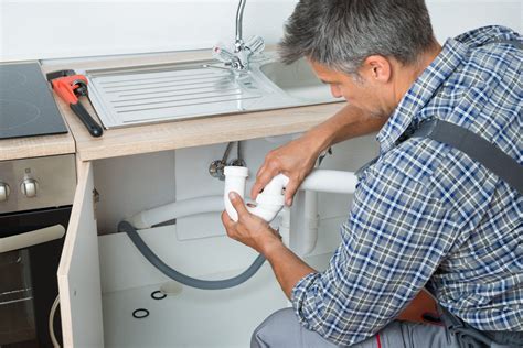 How a Local Plumbing Service Can Help You Save Money