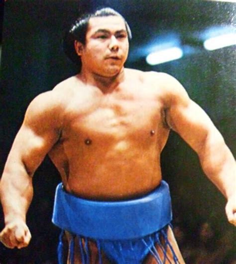 chiyonofuji - Recherche Google | Sports photography, Fitness body, Sumo wrestler