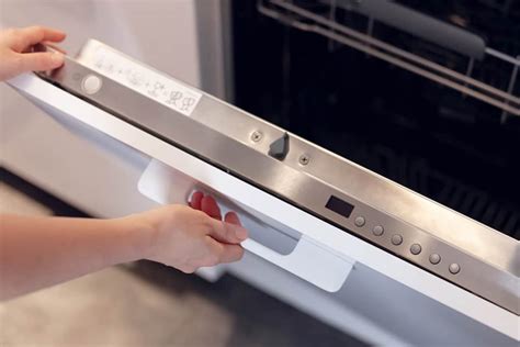 How to Start a GE Dishwasher (In Several Steps) - HowdyKitchen