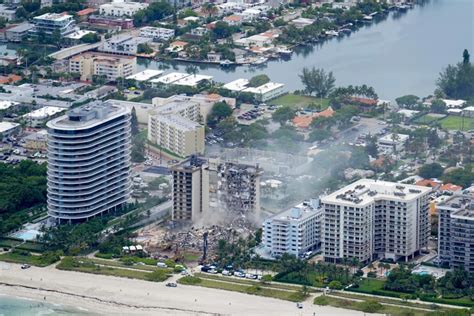 Miami building evacuated near site of deadly condo collapse