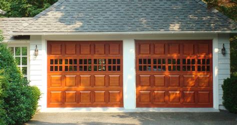 Wood & Faux Wood Garage Doors | King Door Co.