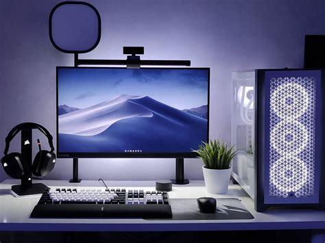 White Desk Pc Setup: Không Còn Dấu Ấn Nào Màu Trắng