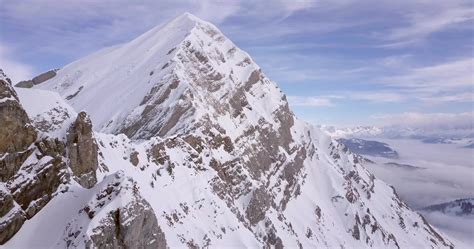 Aerial drone view of a scenic snowy mountain landscape. 2665605 Stock ...