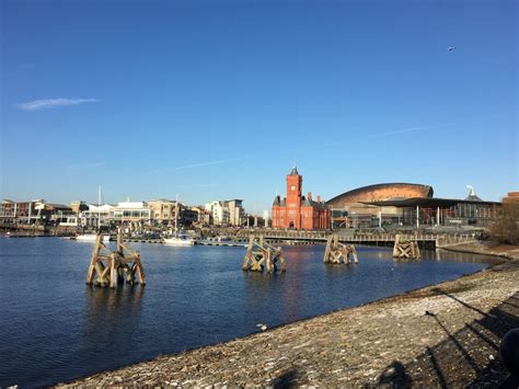 Cardiff Bay Run Travel Guide - Dai Sport