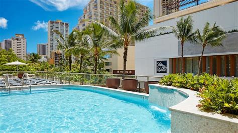 12 of the Best Hotels in Waikiki for Families - The Family Vacation Guide