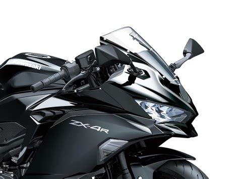 Compare Kawasaki Ninja ZX-6R vs Kawasaki Ninja ZX-4R