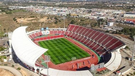 El Mallorca cierra medio estadio