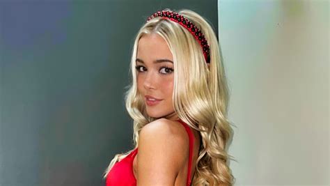 LSU Gymnast Olivia Dunne Stuns In Christmas Outfit On Instagram