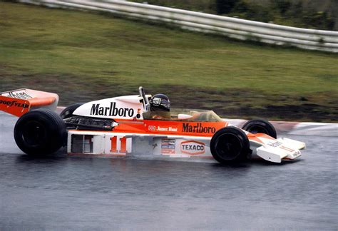 James Hunt, McLaren M23, 1976 Japanese GP [1600x1095] F1 Racing, Racing Team, Road Racing, Sport ...