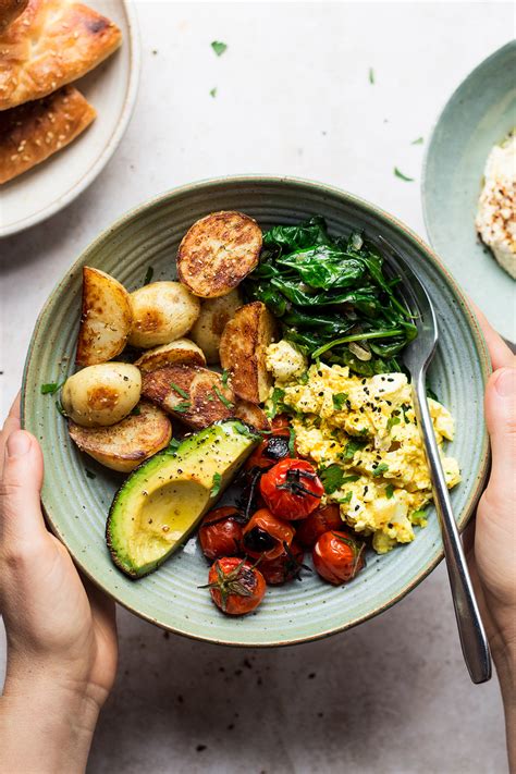 Savoury vegan breakfast bowl - Lazy Cat Kitchen