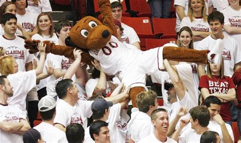 OU men's basketball: Sooners bring back Top Daug mascot