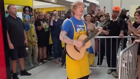 Ed Sheeran Played 'Lego House' Outside a Lego Store