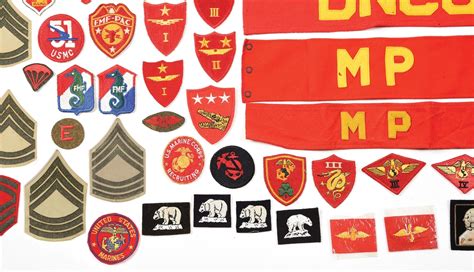 Lot Detail - LARGE LOT OF USMC UNIT AND RANK PATCHES.