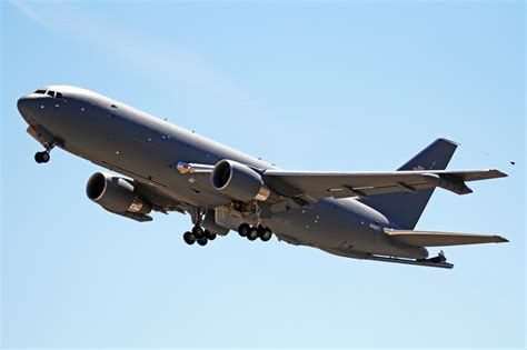 Puget Sound - Boeing Test Flights: N461FT (11-46001) B767-2LKC KC-46A United States Air Force ...